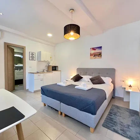 Mareazzuro App Apartmán *